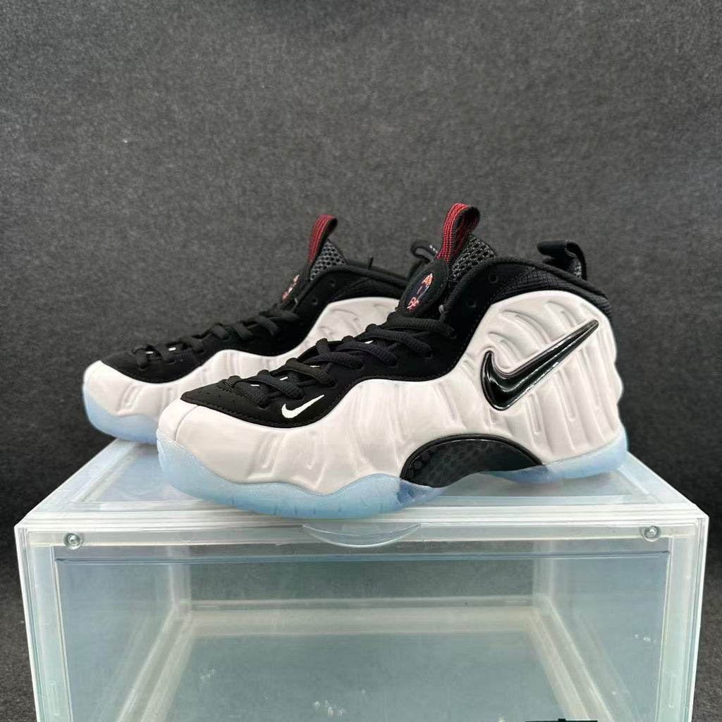 Nike Foamposite Sneakers White Black