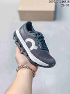 On Cloudstratus 3 Kids Running Shoes