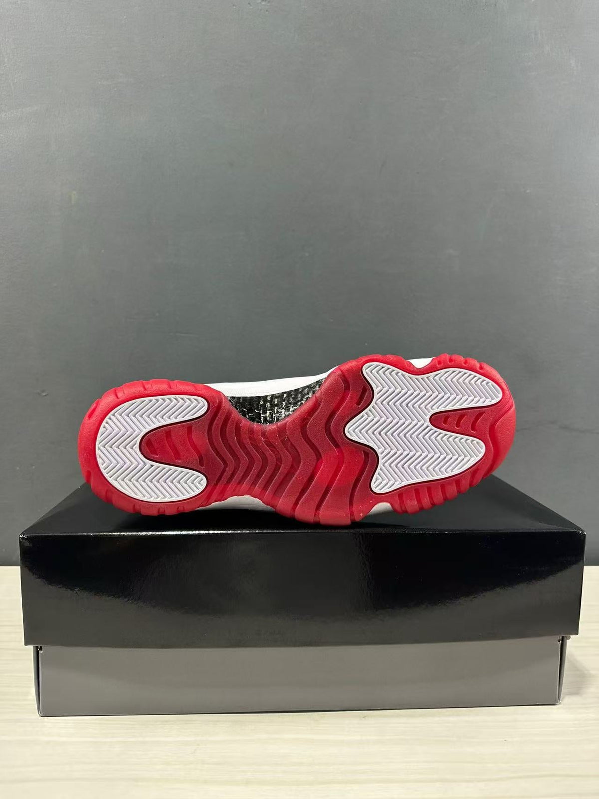 Jordan Air Jordan 11 Retro Low White and Red CT8012-160
