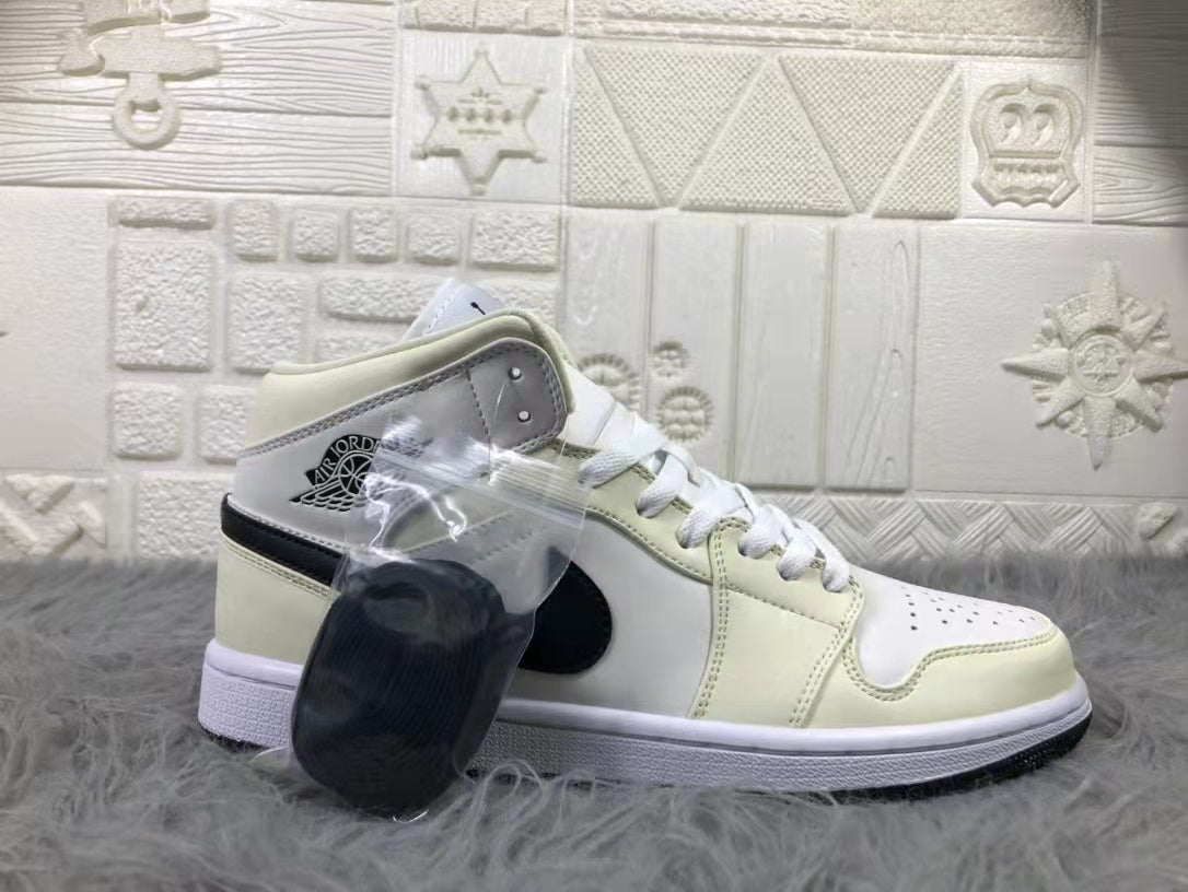 Jordan Air 1 Mid Sneakers Cream White Black