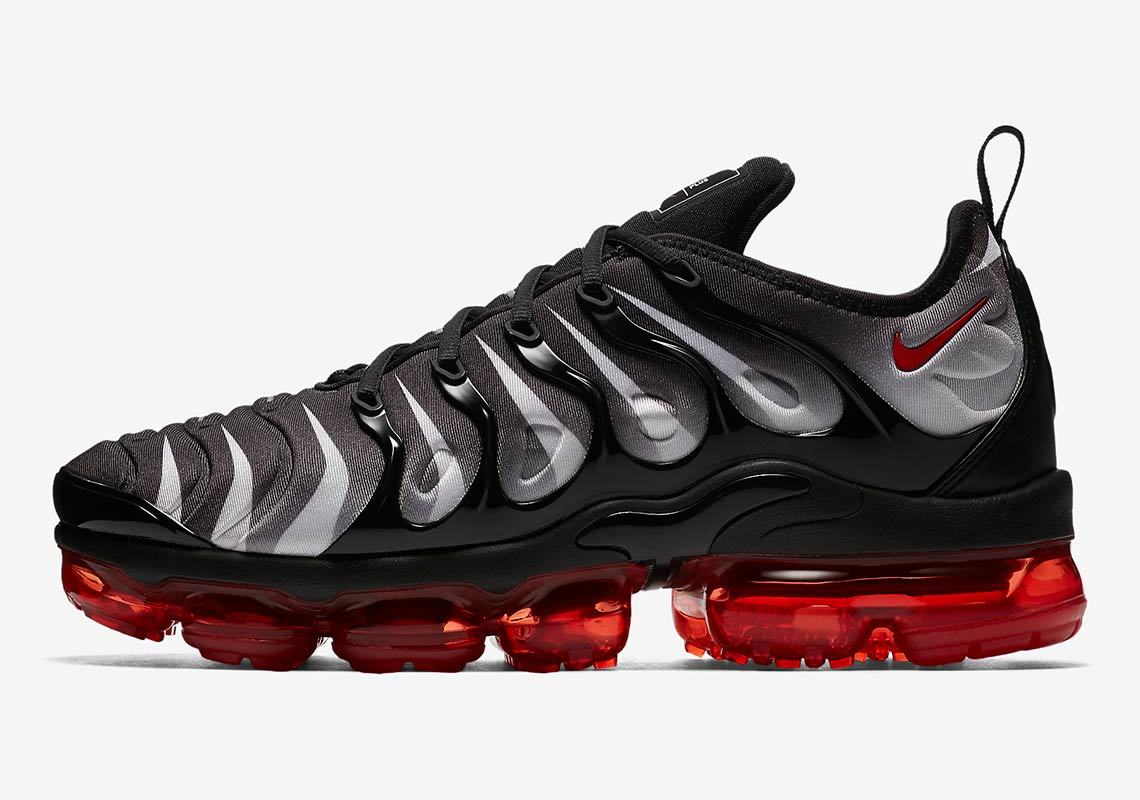 Nike Air VaporMax Plus Black Gray Red Sneakers