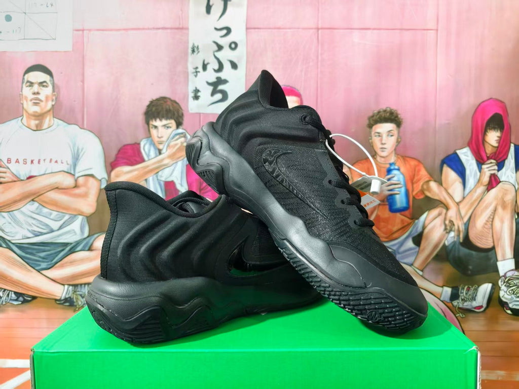 Nike Black Basketball Sneakers