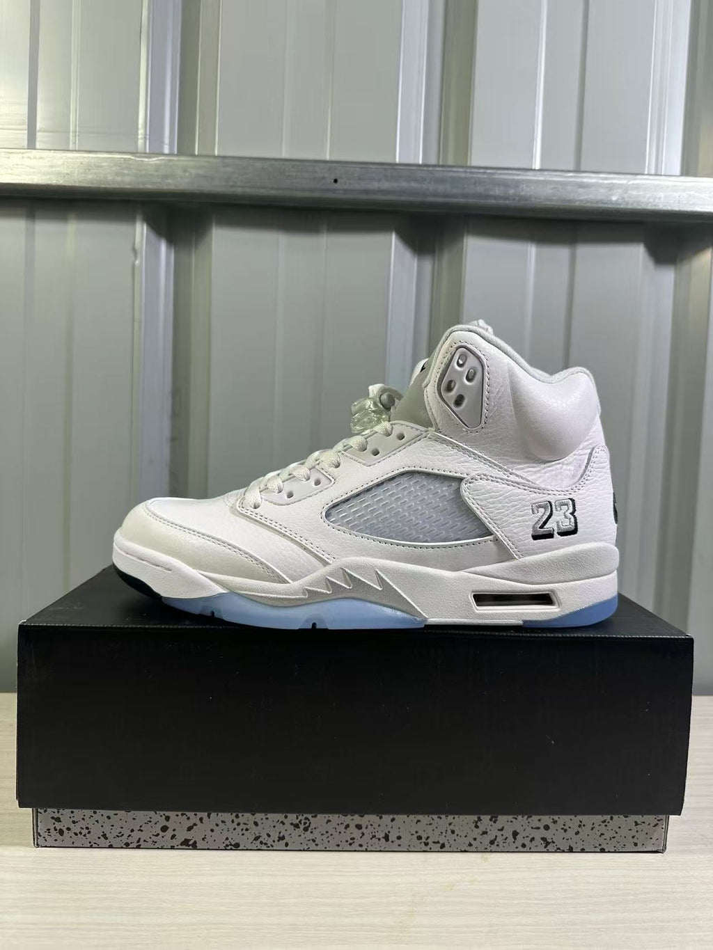 Jordan Air Jordan 5 White/Silver Sneakers HQ7978-103