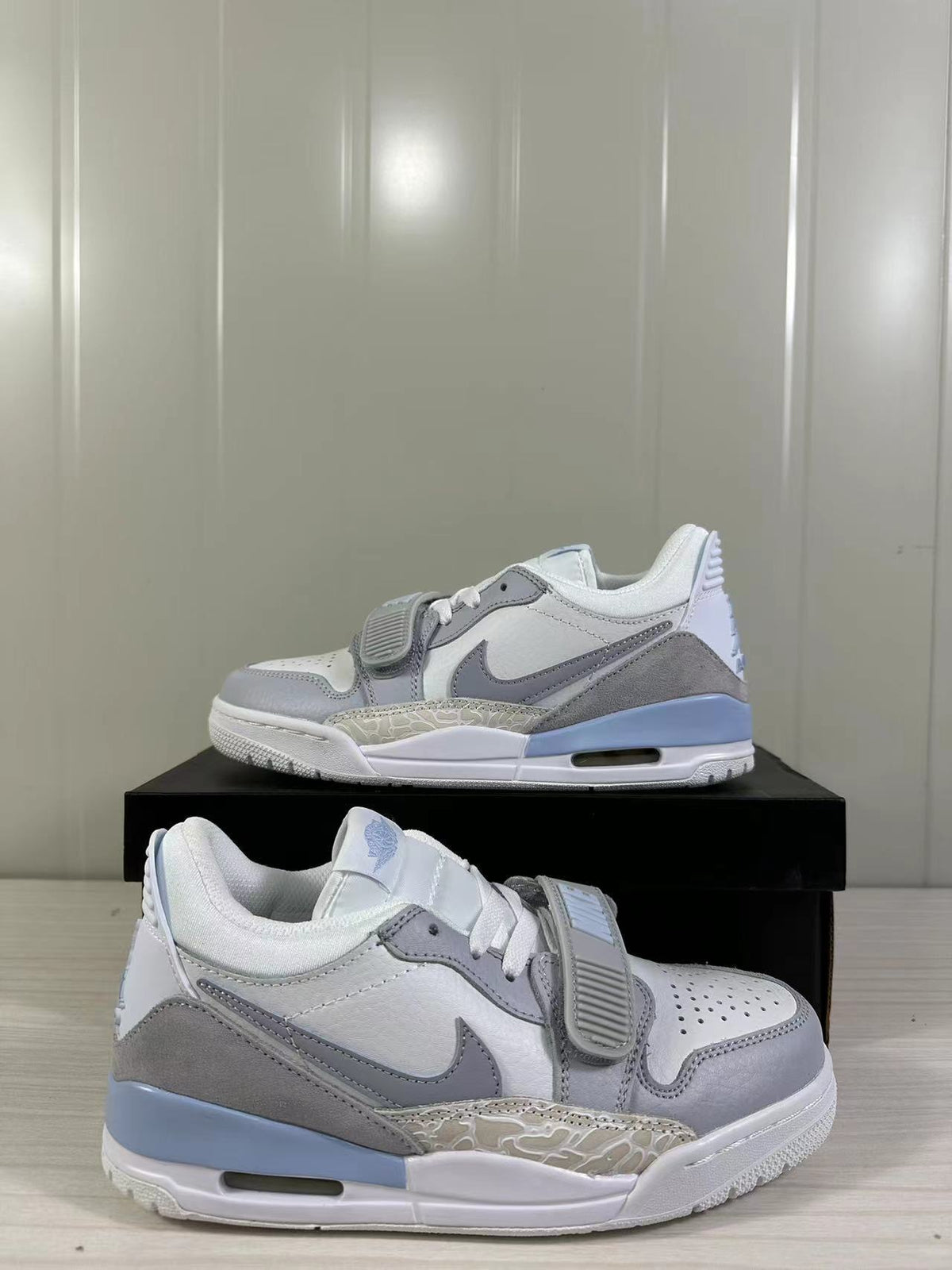 Jordan Legacy 312 Low White Grey Glacier Blue HQ1190-101