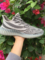 Yeezy 350 V2 Gray Knit Sneakers SPLY-350