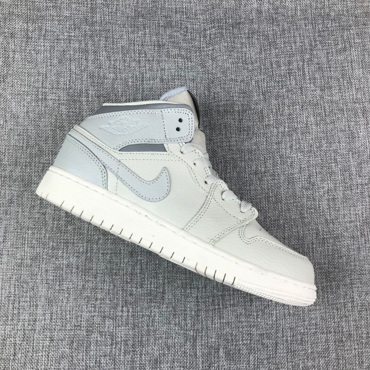 Jordan Air Jordan 1 Mid GS Light Bone Grey Fog Sneakers