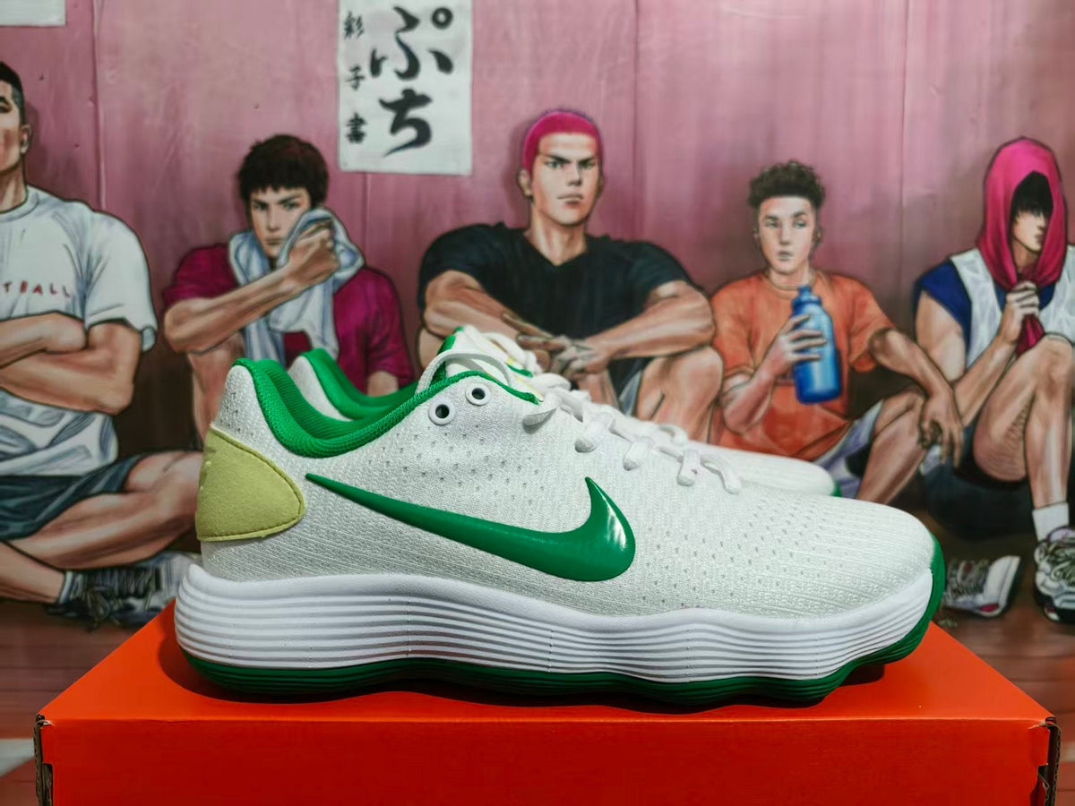 Nike White and Green Low-Top Sneakers