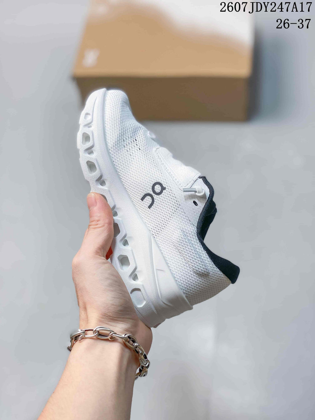 On Cloudstratus 3 Women's Running Sneakers White 07JDY247A17