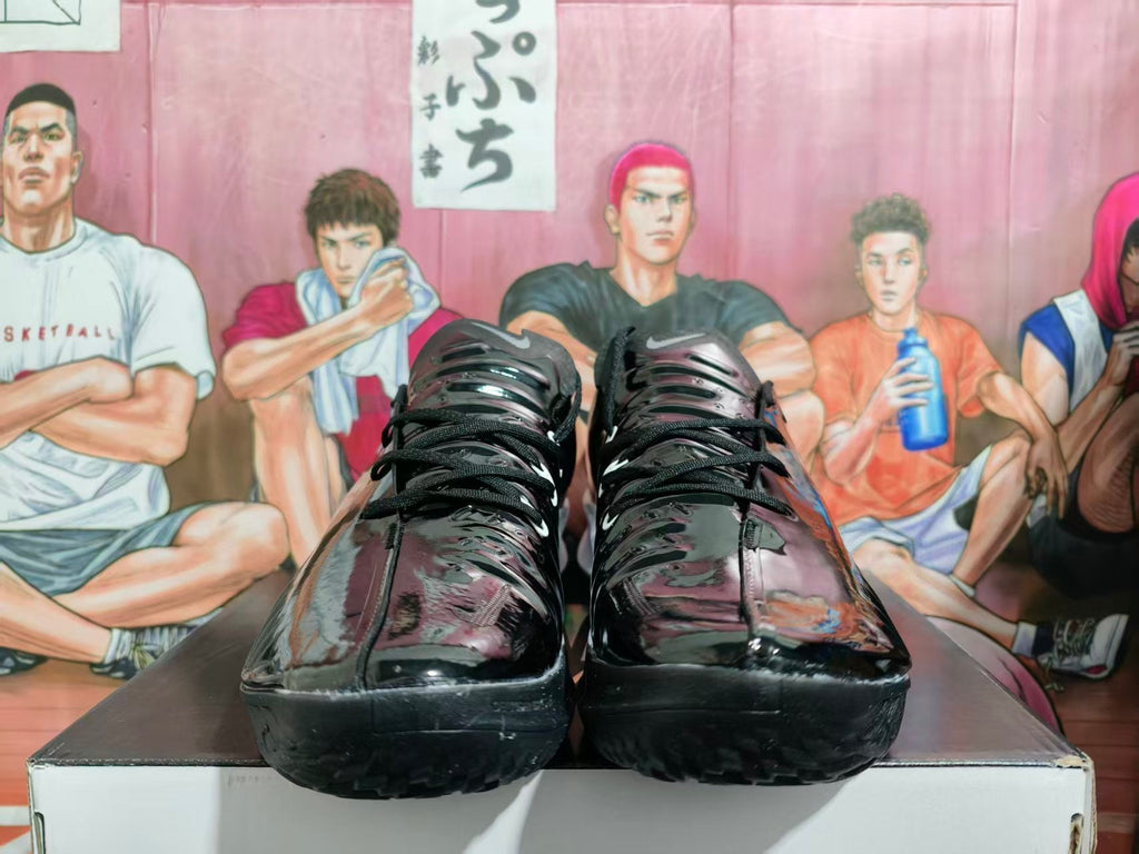 Nike GT Cut Basketball Shoes in Black and White
