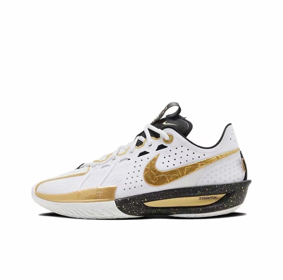 Nike GT Cut 3 Basketball Sneakers
