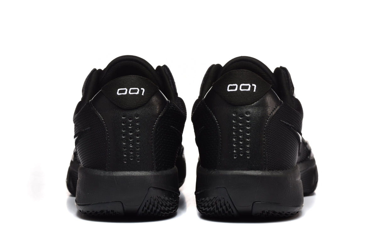 Nike 872-27 Black Low-Top Sneakers
