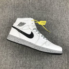 Jordan Air Jordan 1 Retro High OG White Gray Dot Sneakers
