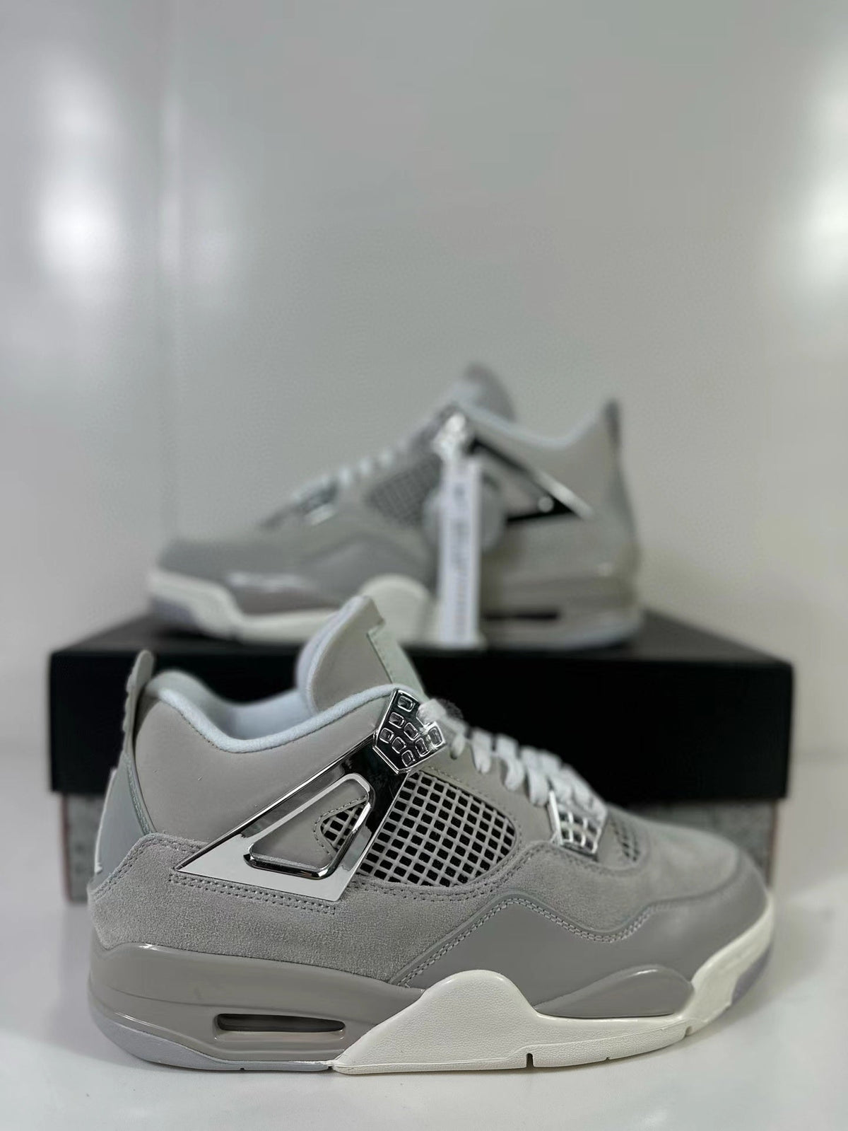 Air Jordan 4 Frozen Moments Light Iron Ore Sneakers AQ9129-001