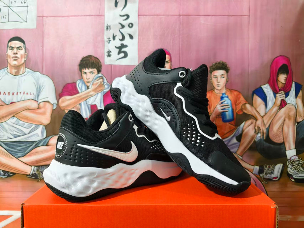 Nike Black and White Sneakers