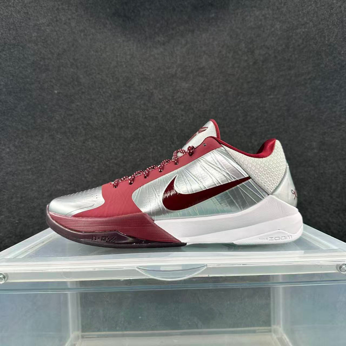 Nike Kobe High School Basketball Sneakers Silver Red
