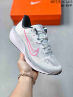 Nike Quest 6 Low-Top Running Sneakers