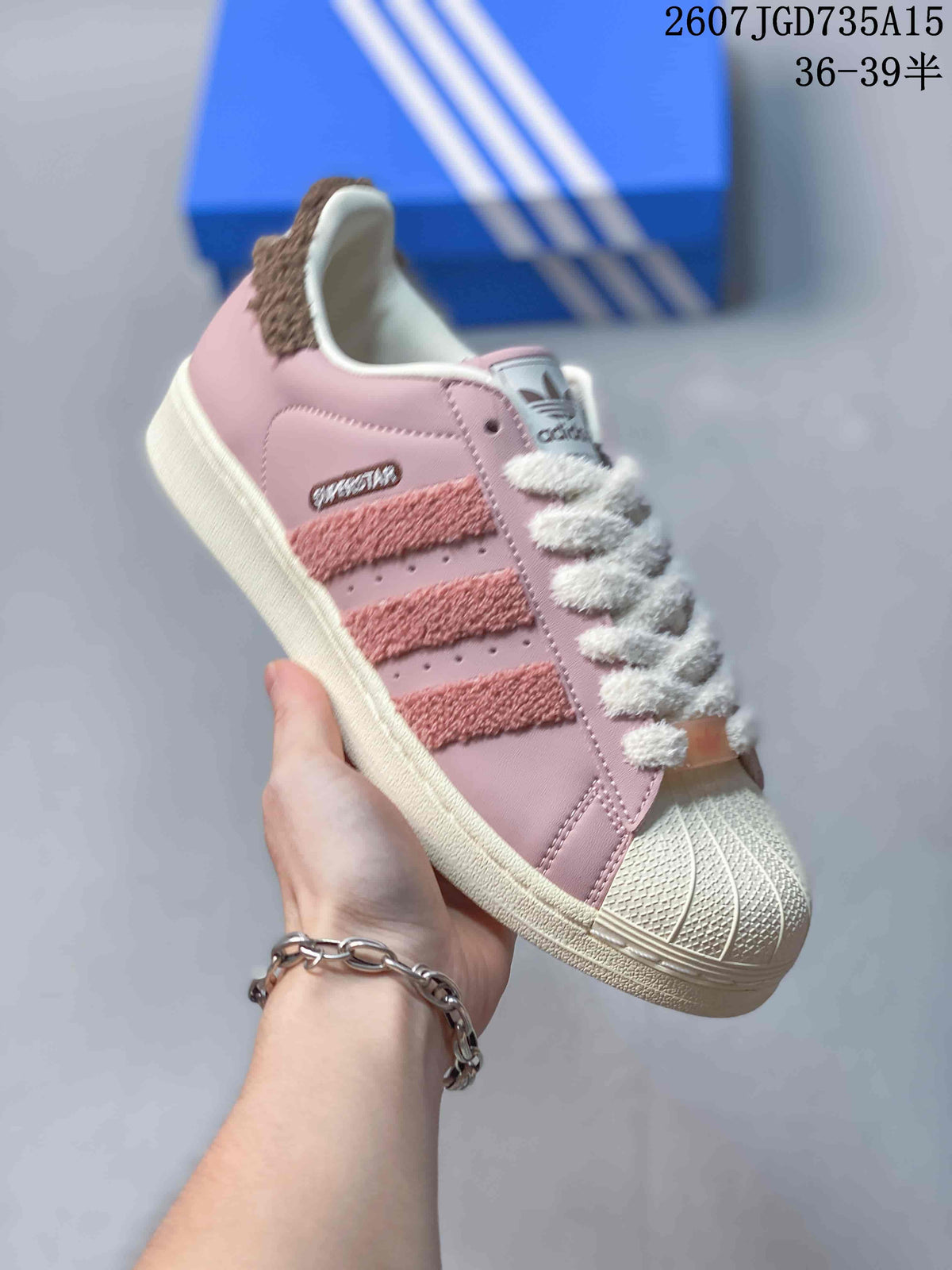 adidas Superstar Pink Leather Sneakers 2607TGD735A15