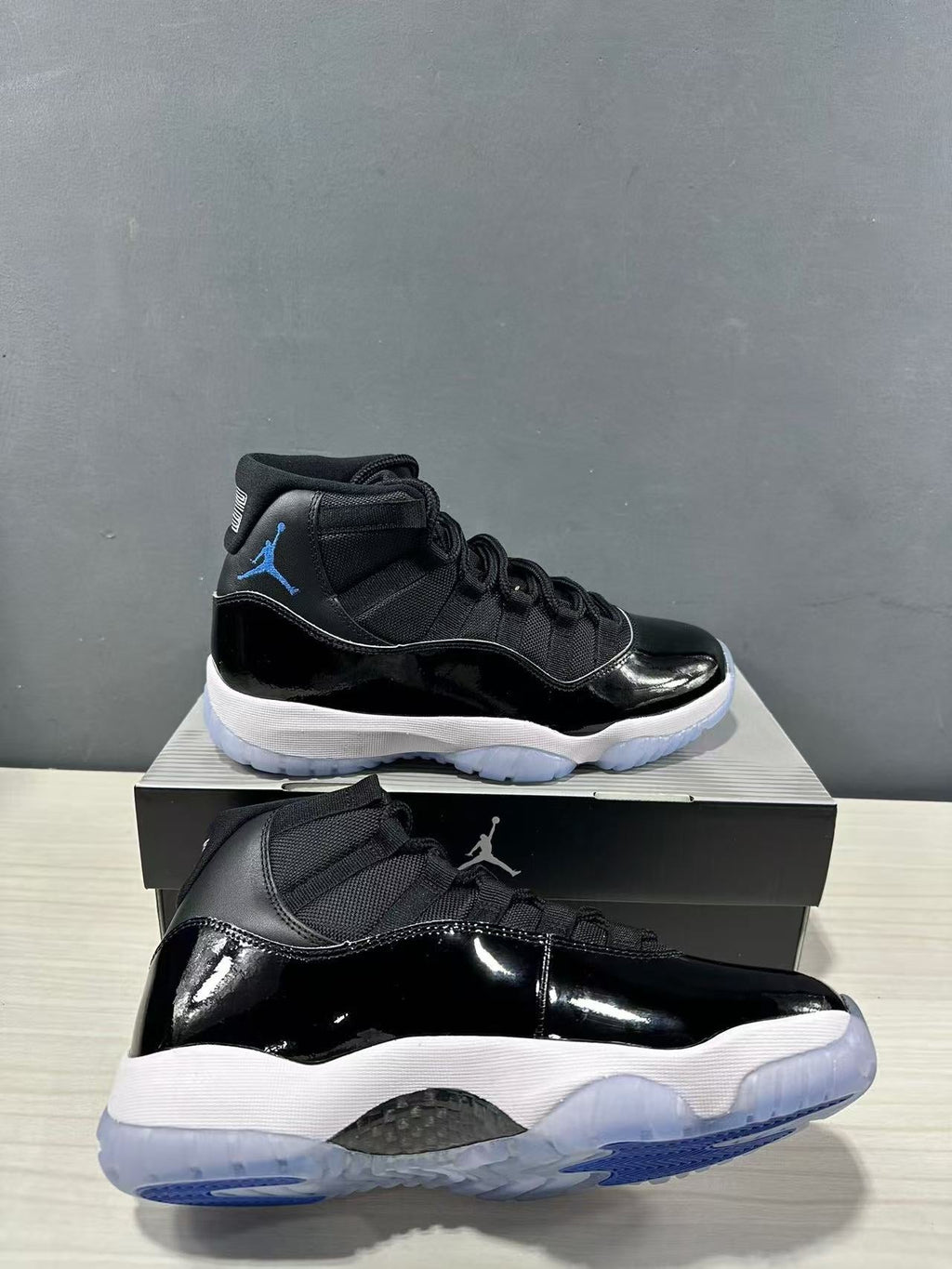 Jordan Air Jordan 11 High Black/Blue CT8012-900