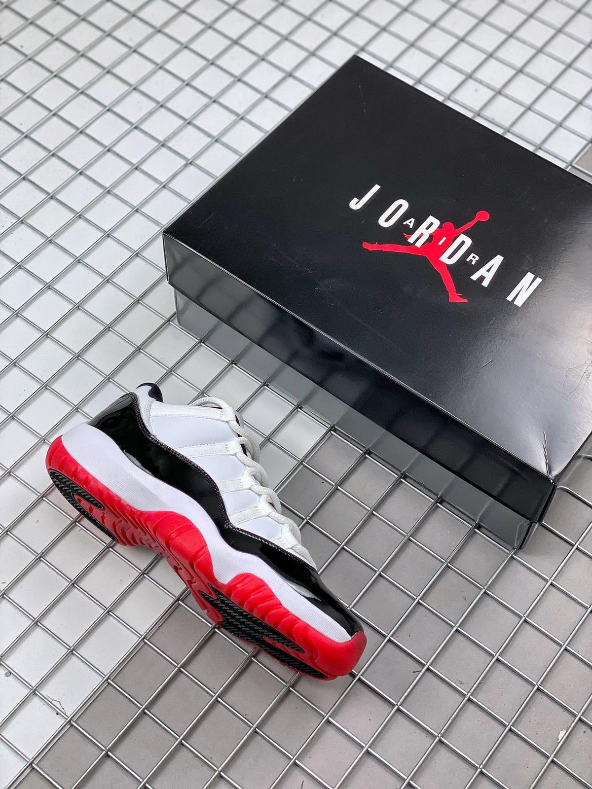 Jordan Air Jordan 11 Win Like '82 Sneakers Black White Red