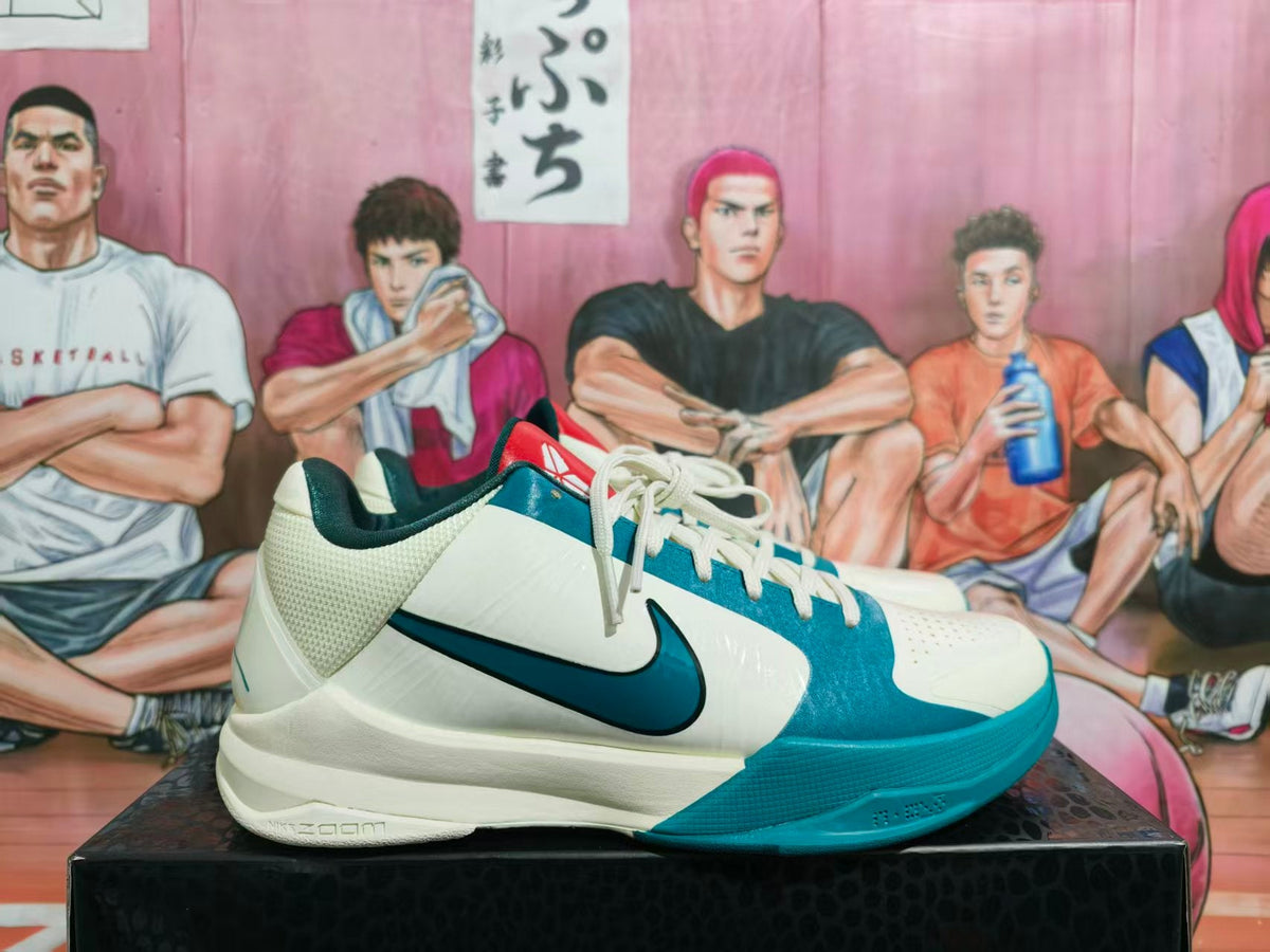 Nike White Blue Basketball Sneakers