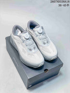 Descente D.F. Wire 3.0 Sneakers in White and Black