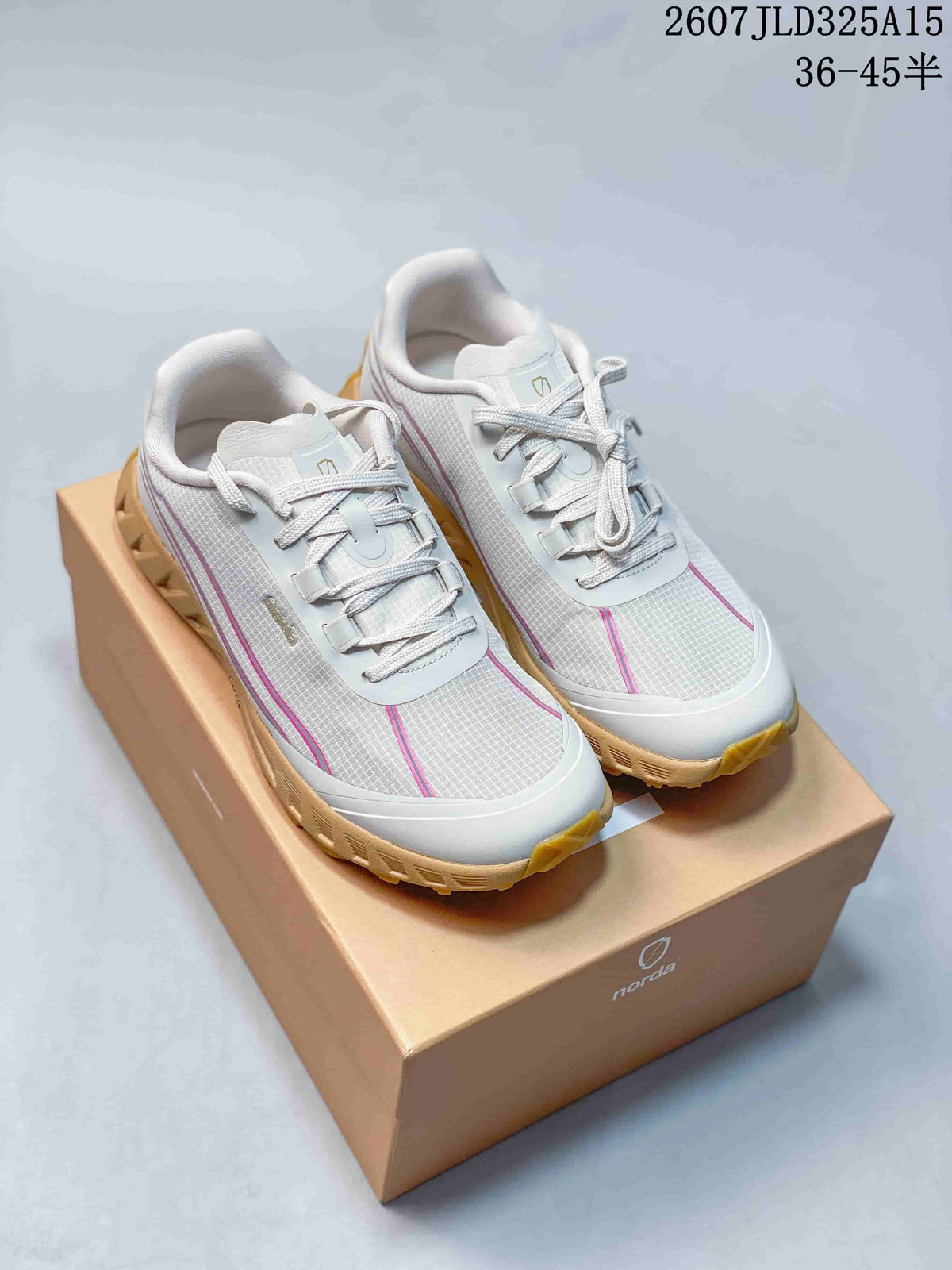 NORDA 001 Grey-Green Low-Top Running Shoes