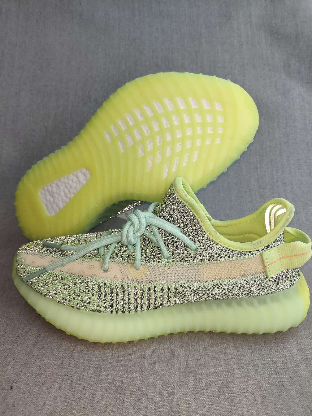 Yeezy 350 V2 Sneakers Green Black Knit
