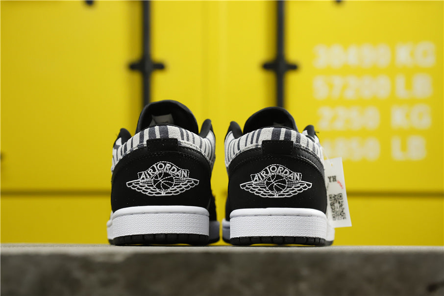 Jordan Air Jordan 1 Low Zebra Sneakers 553560-057
