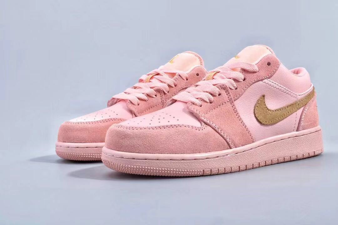 Jordan 1 Low Pink Sneakers