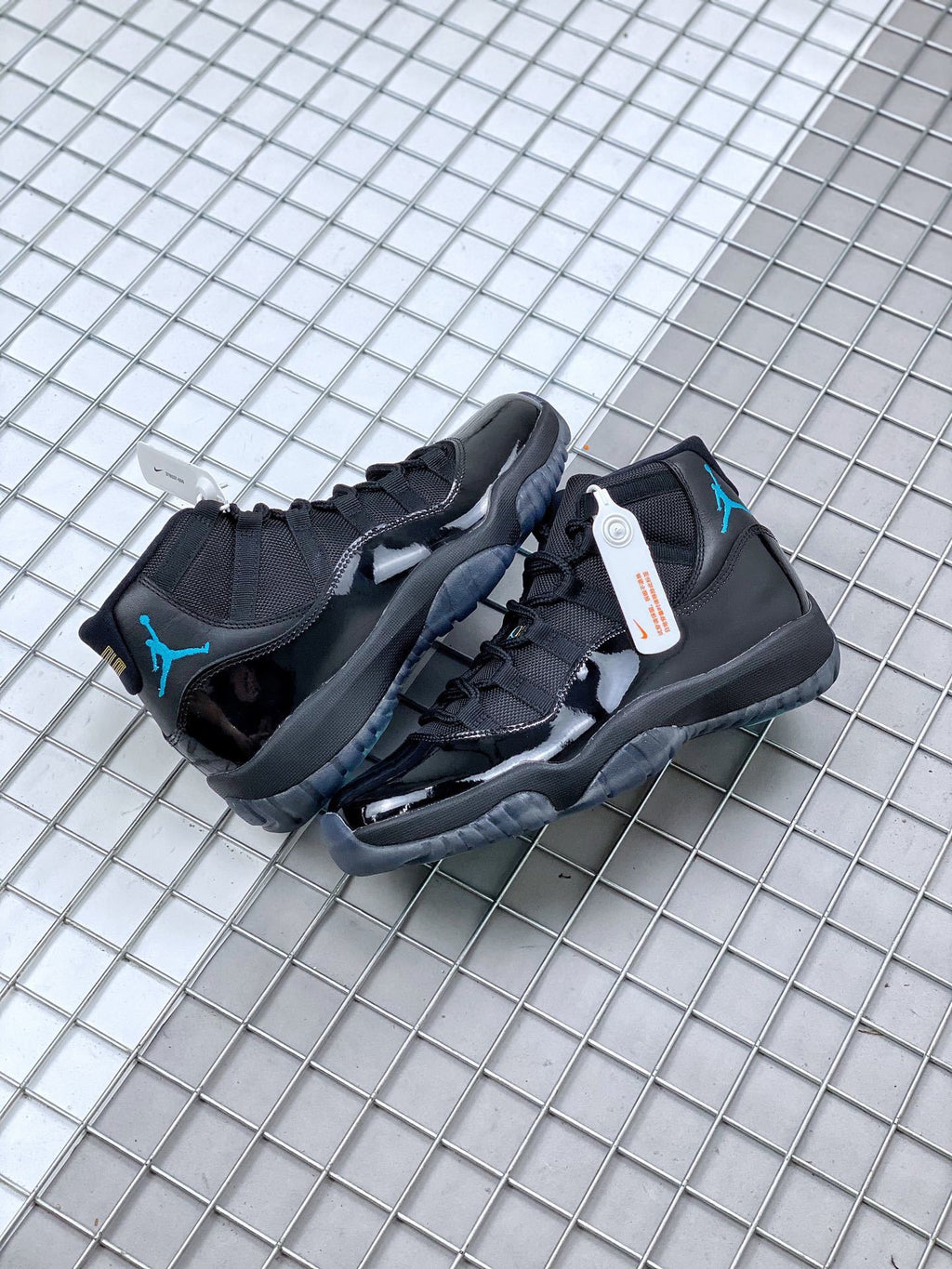 Jordan Air Jordan 11 Retro Gamma Sneakers Black Blue 378037-006