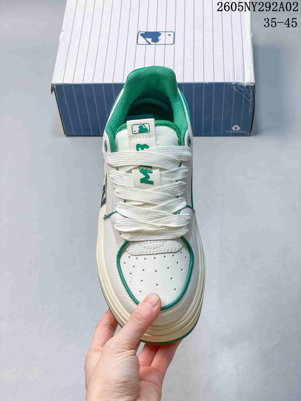 MLB Chunky Liner Low-Top Sneakers White and Green