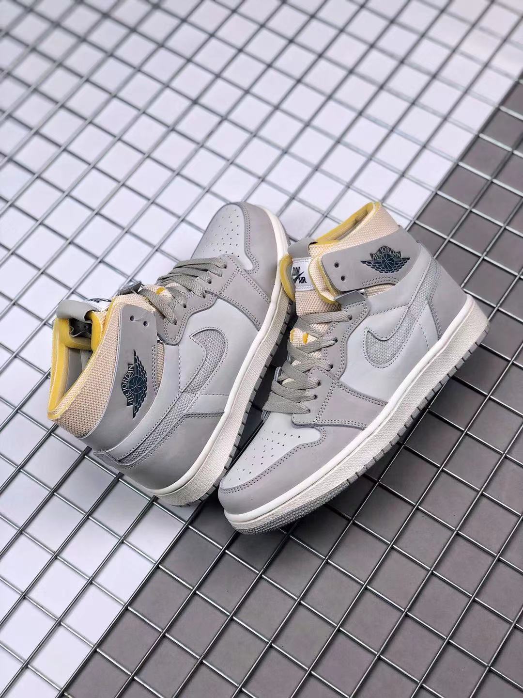 Jordan Air Jordan 1 Zoom Comfort London Gray Sneakers DH4268-001