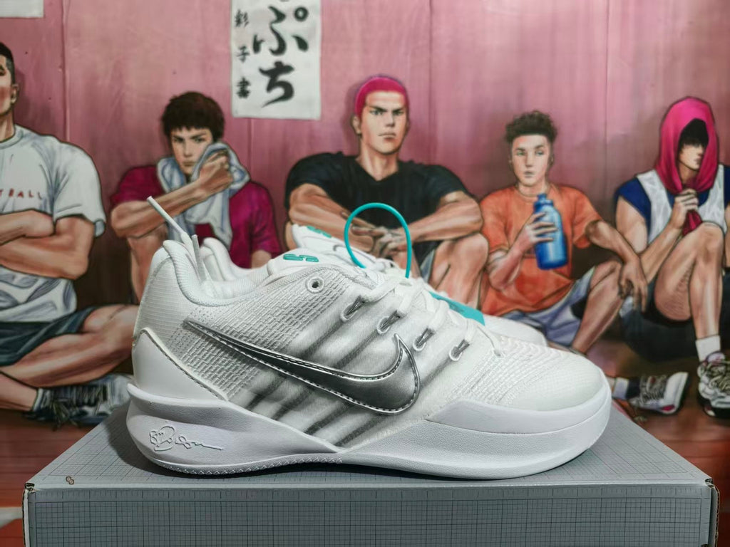 Nike Basketball Shoes in White and Silver